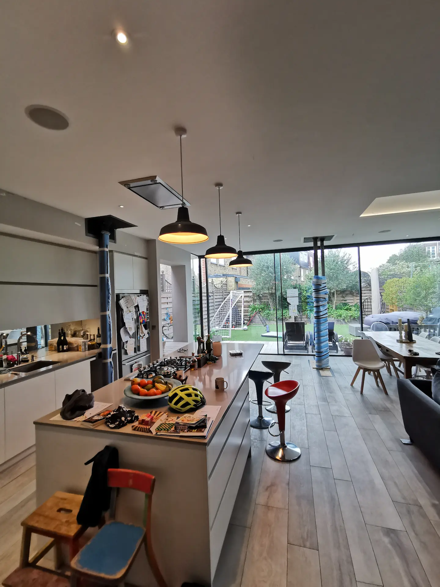 Temporary support on ground floor, supporting the existing structure while digging the basement below